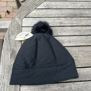 Winter hat Ugg never worn purchased in Nordstrom rack tags attached